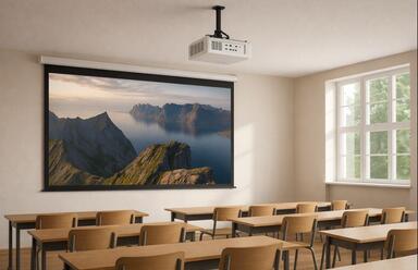 neutraler Beamer in Klassenzimmer